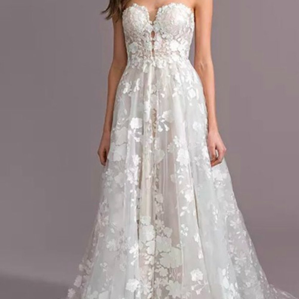 Brand New Wedding Dress-A-Line, Lace, Strapless